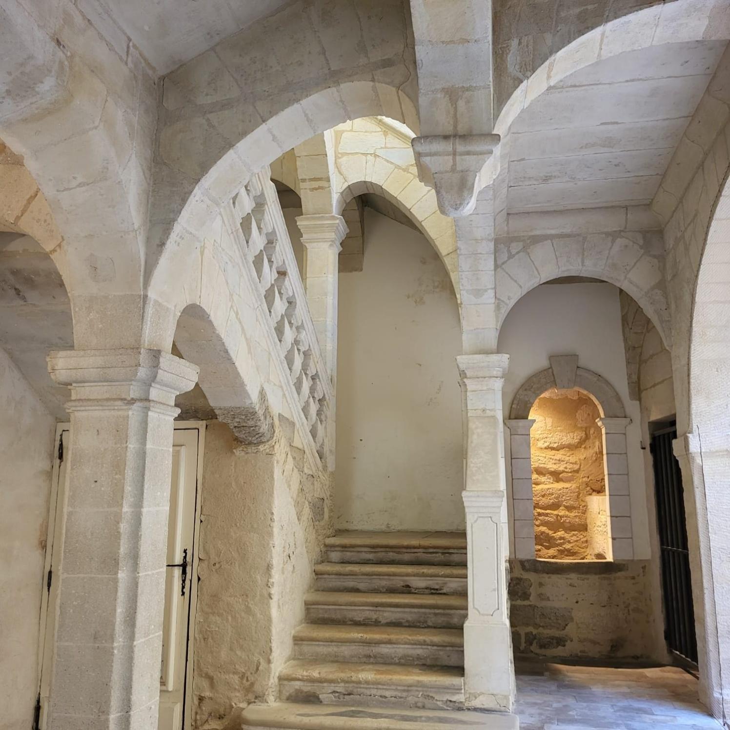 Uzes, Au Coeur Du Centre Medieval La Boussole D'Uzes, Appartement De Caractere Du XVII -Eme Siecle Exteriér fotografie